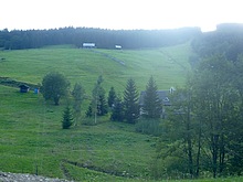 Soub�h harrachovsk� modr� a �erven� sjezdovky